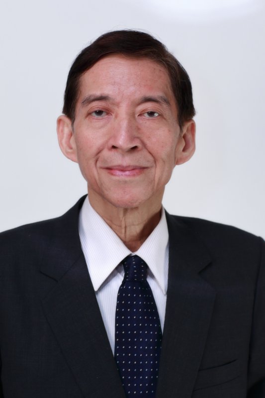 何校長
