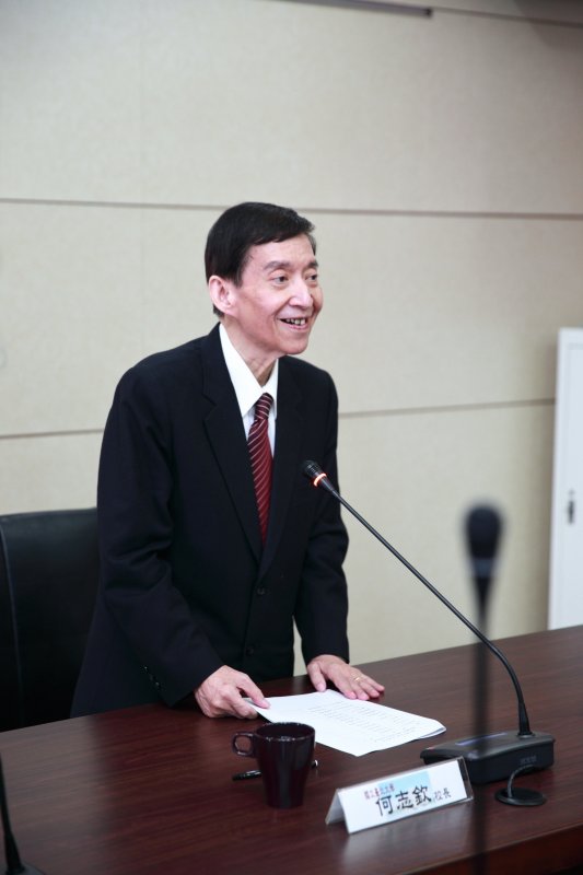 何校長致詞